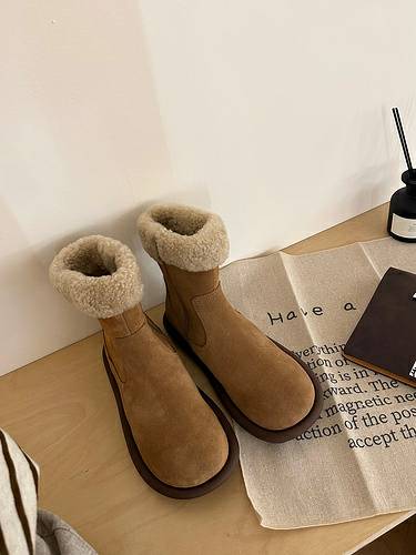 Picture of UGG Shoes Women _SKUfw149261979fw